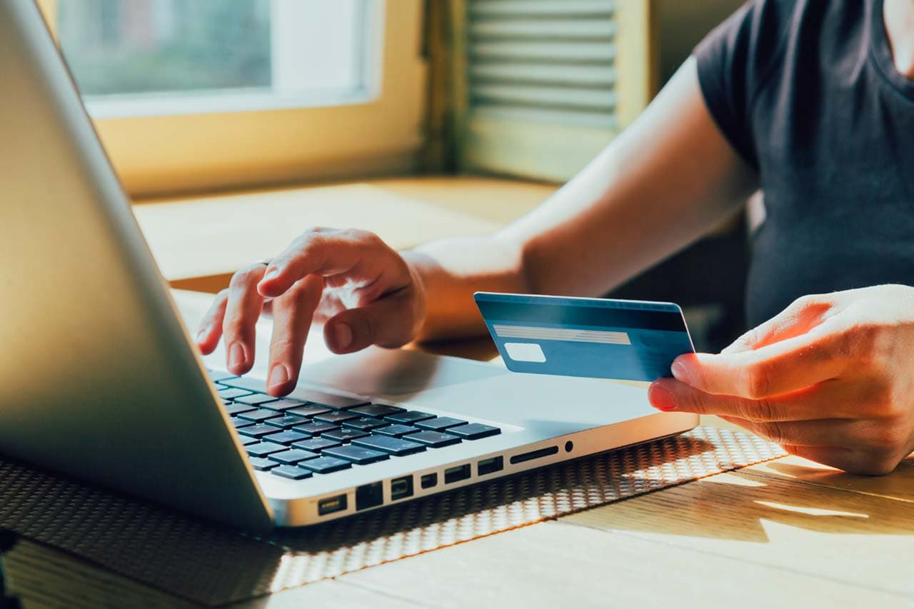 Prevent the Long Lines with These Online Shopping Tips
